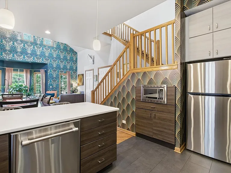 629 W Briar Pl #3W — Photo 9
