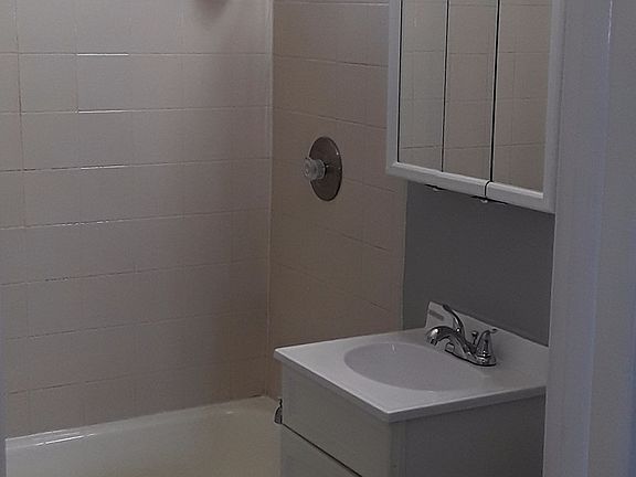 5th image of 14600 Pulaski Rd APT 6