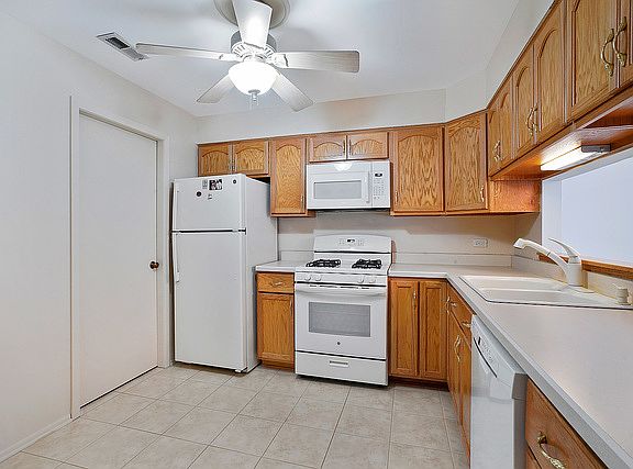 5th image of 11207 Cottonwood Dr #21D