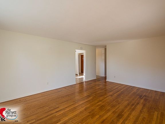 2nd image of 660 Brookdale Dr