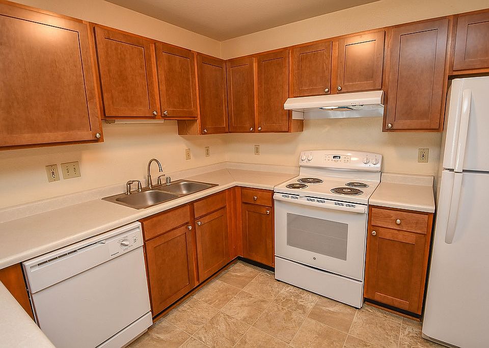 1st image of 125 Deer Creek Ct APT 6