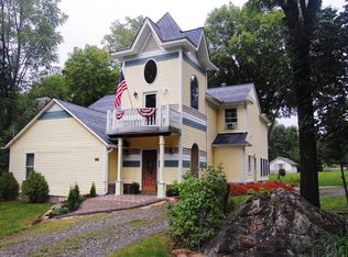 98 Ridge Rd, Oak Ridge, NJ 07438