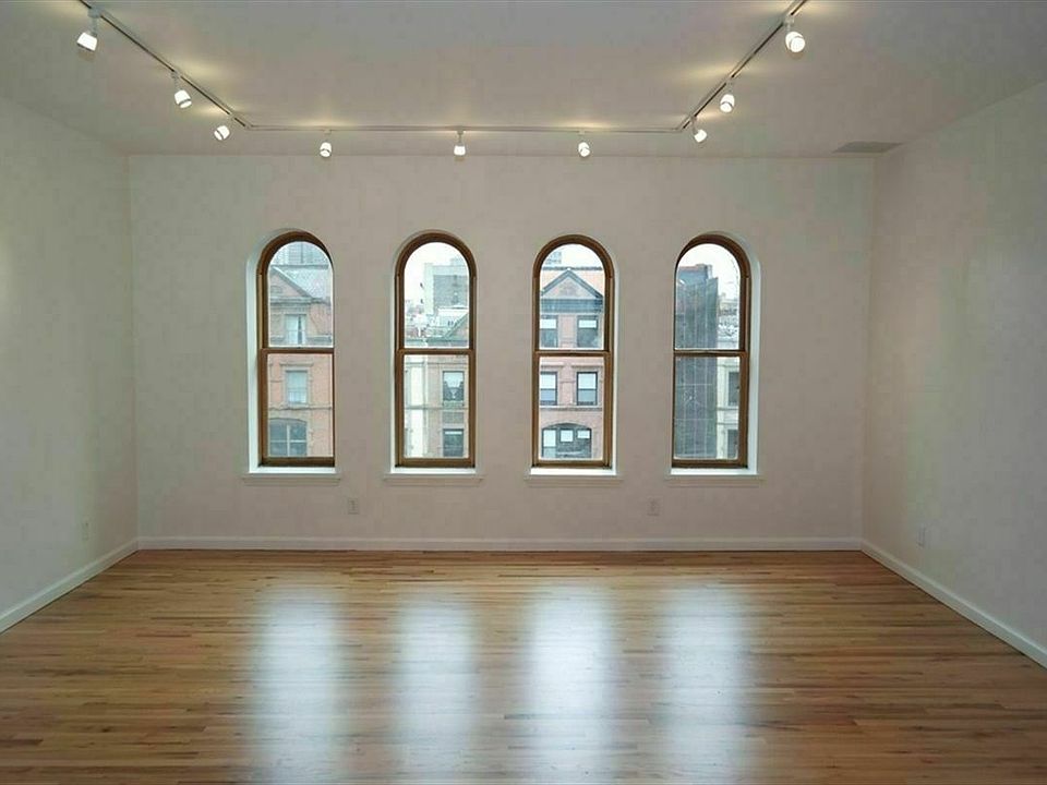 1st image of 195 Lenox Ave #5