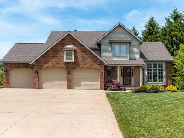 92 Devonshire Ct, Shelby, OH 44875