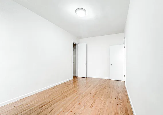 Rented by Manhattan Realty Group | media 4