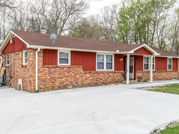 108 Donna Dr #B, Hendersonville, TN 37075