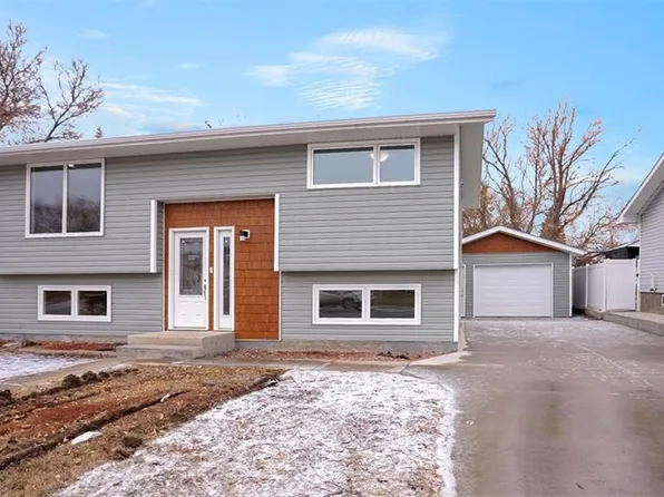 12 Buttercup CRESCENT NW, Moose Jaw, SK S6J 1A4