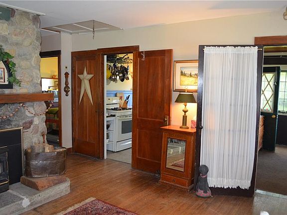 5th image of 5718 Beecher Ln