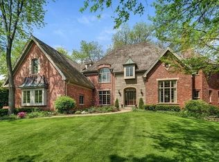 6101 Keller Dr, Burr Ridge, IL 60527