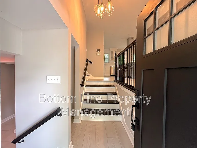 4117 Oak Forest Dr — Photo 3