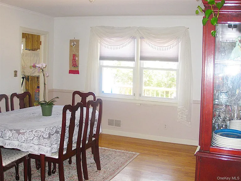 174 Waverly Rd — Photo 8