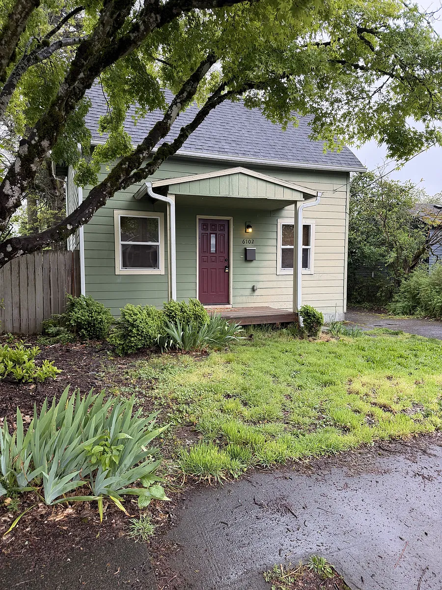 Building Photo - 6102 SE 85th Ave