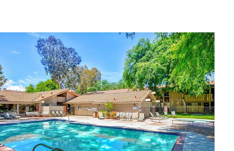 Almaden Terrace — Photo 13