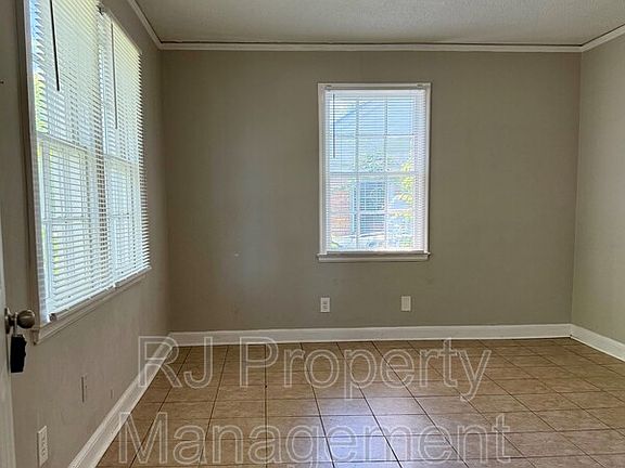 2nd image of 3437 Farmville Ave