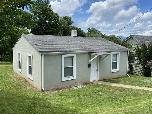 103 Willow St Photo 1