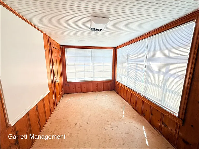 204 S Porter St — Photo 11