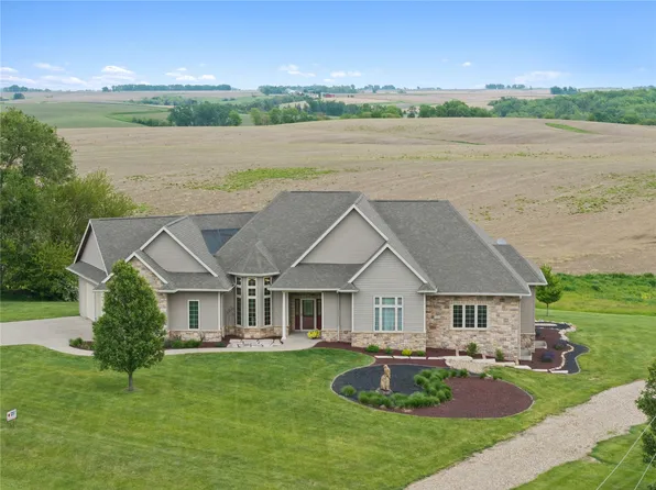 6078 State Highway T38, Grinnell, IA 50112