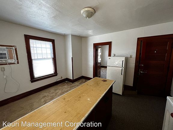 3rd image of 111 Glen Ave #11227312