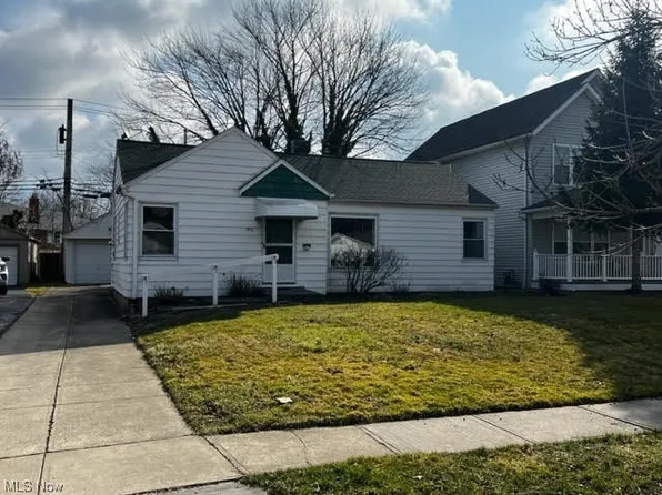 1401 Orchard Heights Dr, Mayfield Heights, OH 44124