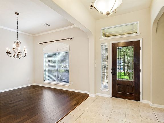 5th image of 2447 Arbor Dr