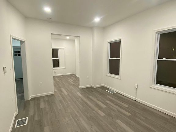 3rd image of 222 S 6th St