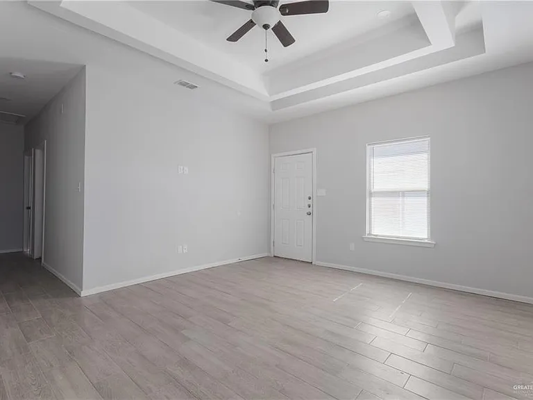340 Eva St #8 — Photo 6