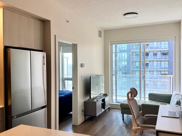 524 10th Ave SW, Calgary, AB T2R 1L1