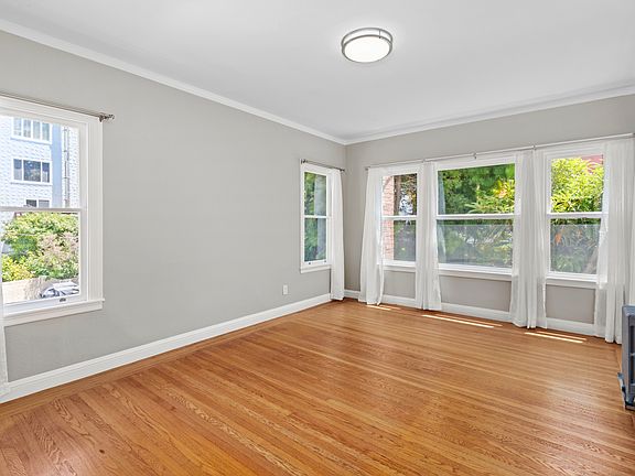 2nd image of 1745 Beach St APT 5