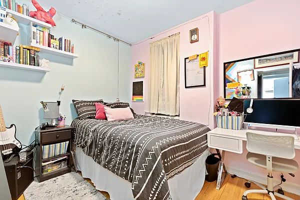 Sold by Compass | media 7