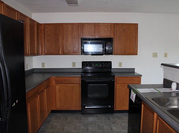 5th image of 2587 Narragansett Way