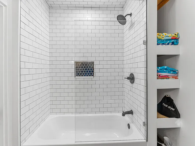 99 Midgley Ave #2 — Photo 9