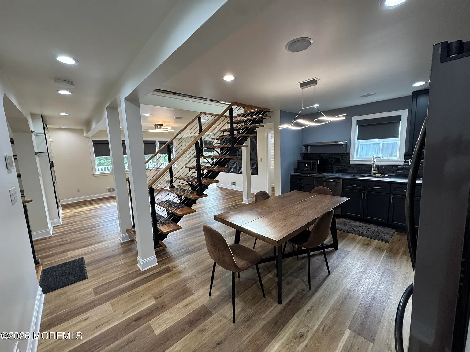 2 bed, 2.5 bath, 1600 sqft, $4,300 — Photo 4