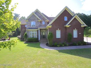 548 E Oak St, Lebanon Junction, KY 40150