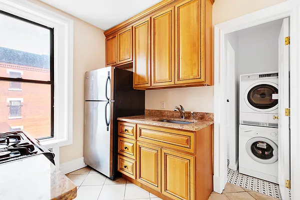 Rented by Cooper & Cooper Real Estate | media 8