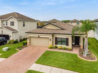 1715 Nature View Dr, Lutz, FL 33558