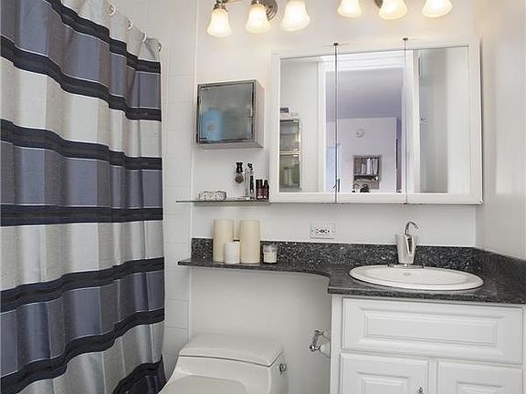 4th image of 1 Irving Pl APT P7o