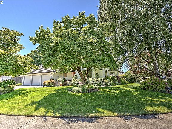 3rd image of 2120 NE 161st Pl