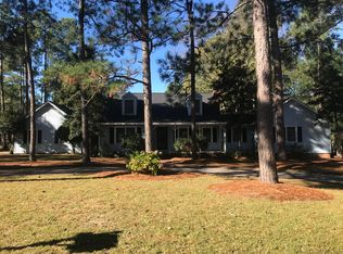 100 W Hedgelawn Way, Southern Pines, NC 28387