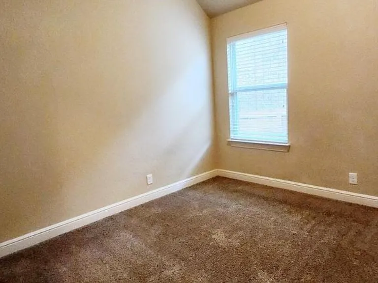 12234 Chambers Cv — Photo 26