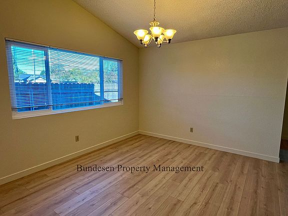 3rd image of 101 Bond Ave