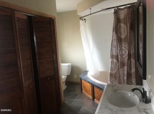 323 E 1st St, Mc Connell, IL 61050