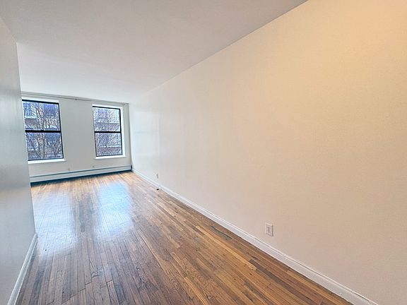 3rd image of 138 W 112th St #A4
