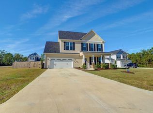 605 Winfall Dr, Holly Ridge, NC 28445
