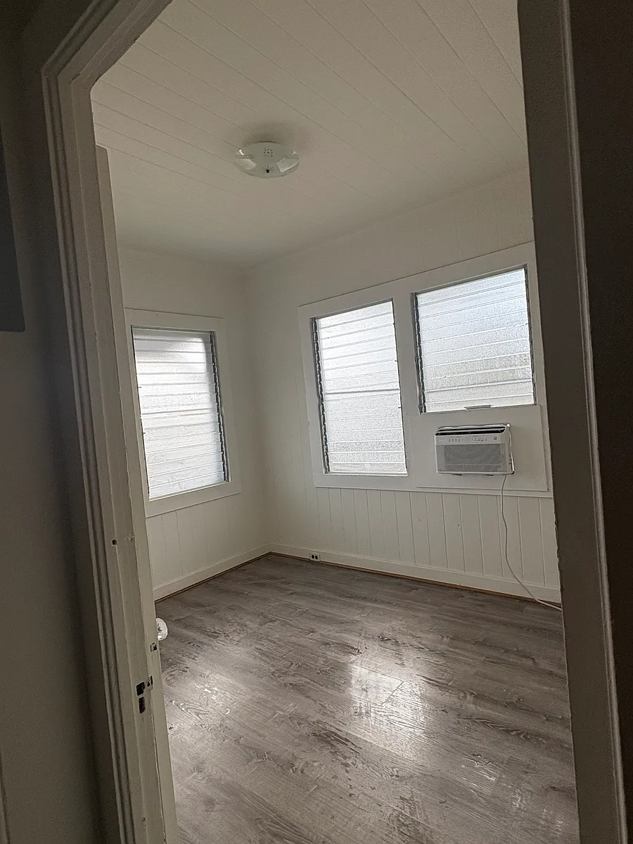 Building Photo - 37 Kauila St #B4
