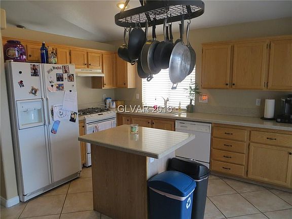 5th image of 9452 Lake Creek St