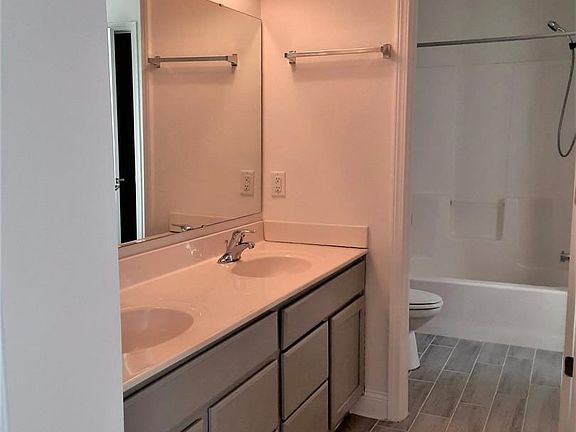 3rd image of 1241 Sumner Ave
