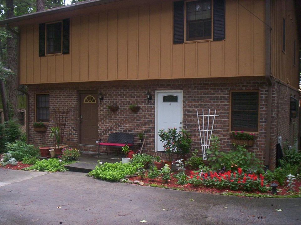 Townhome nestled in wooded area