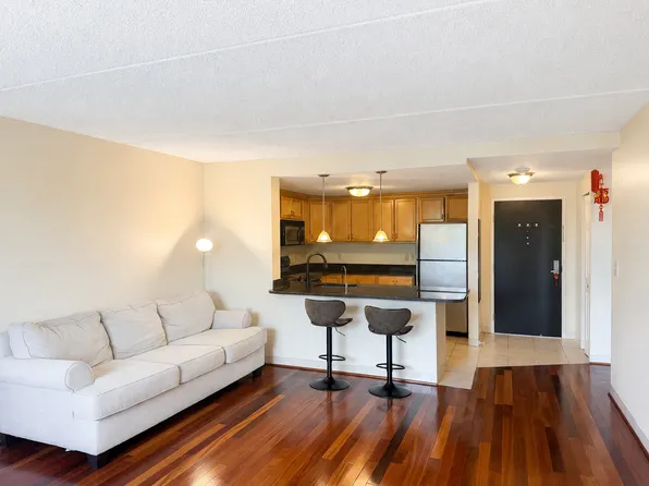 30 Daniels St APT 304, Malden, MA 02148