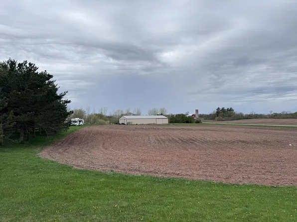 5176 Larsenville ROAD, Denmark, WI 54208