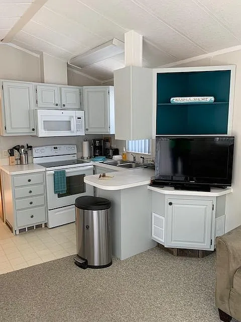 1 bed, 408 sqft, $3,800 — Photo 2
